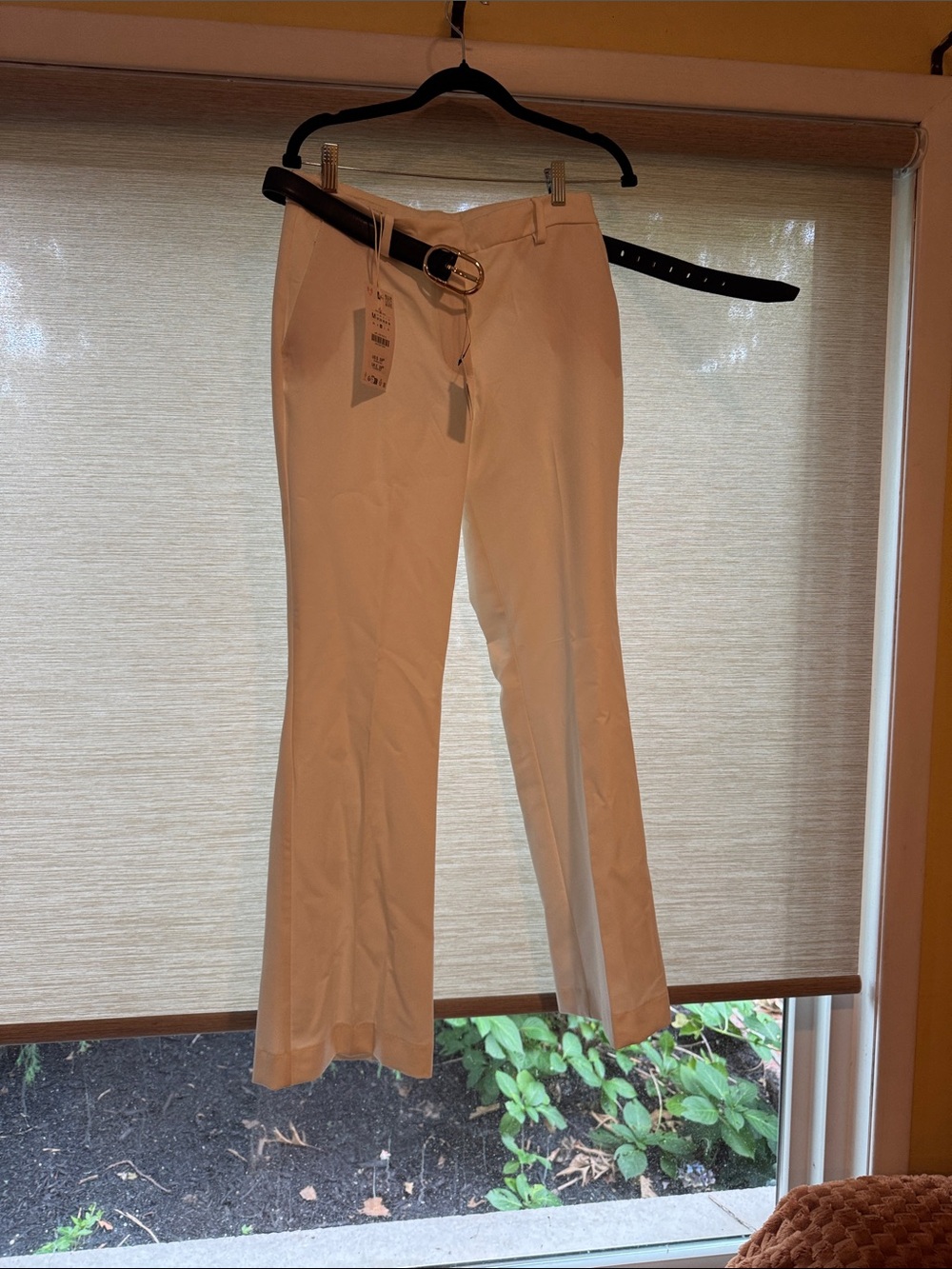 Zara Cream Women's Dress Pants with Black Belt - Picture 1 of 1
